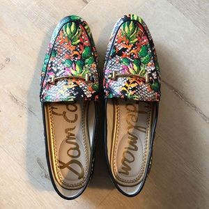 Brand new tropical print Sam Edelman flats
